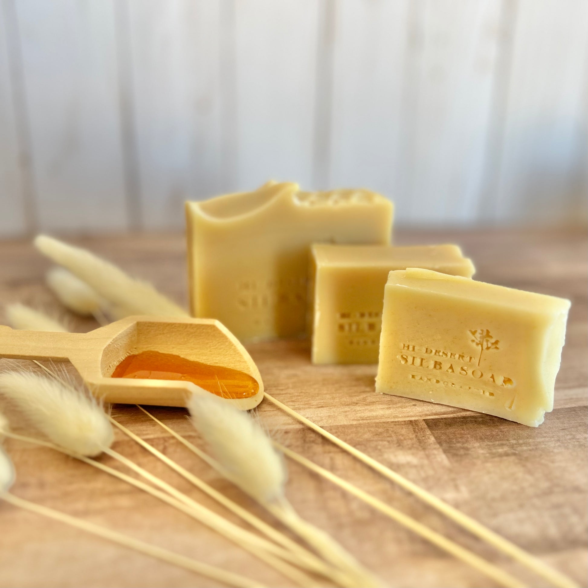 Honey  Goatmilk Soap for sensitive skin in all sizes